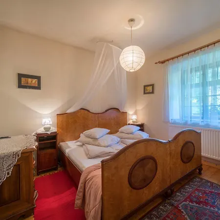 Anna شكلارسكا بوريبا